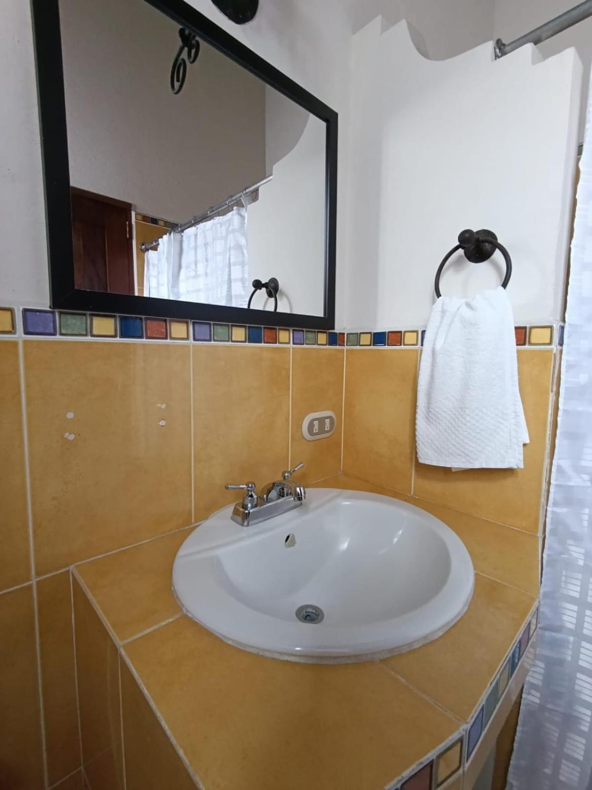 Donde Lico Hotel Antigua ภายนอก รูปภาพ